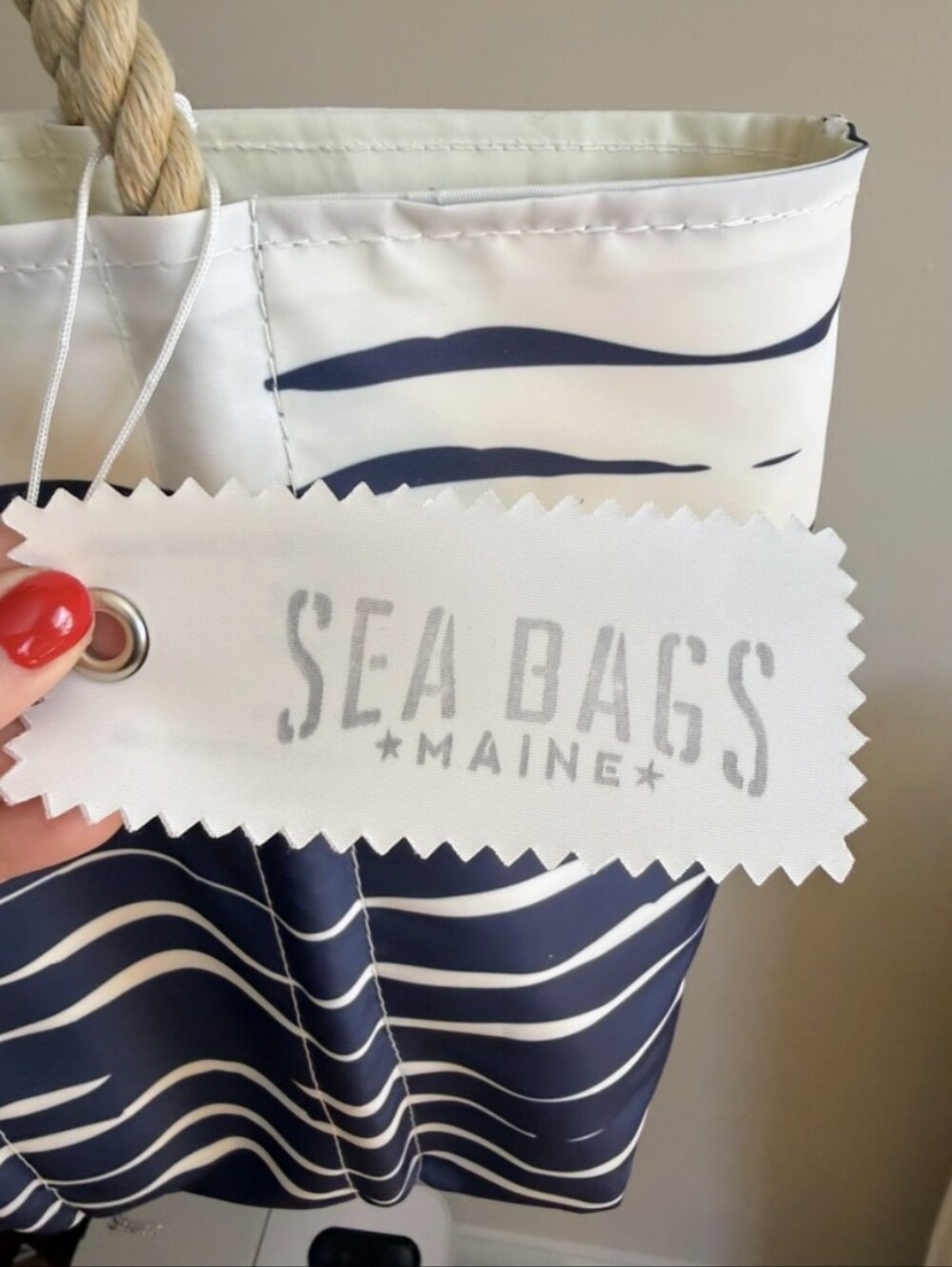 Sea Bags, Calm Currents Medium Tote, NWT - Picture 4 of 6